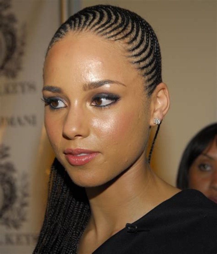 Alicia Keys' Iconic Cornrows: A Style Statement