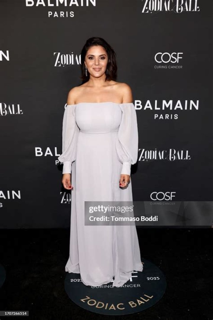 Discover Niousha Noor's Age: Unveiling The Actress's Chronology