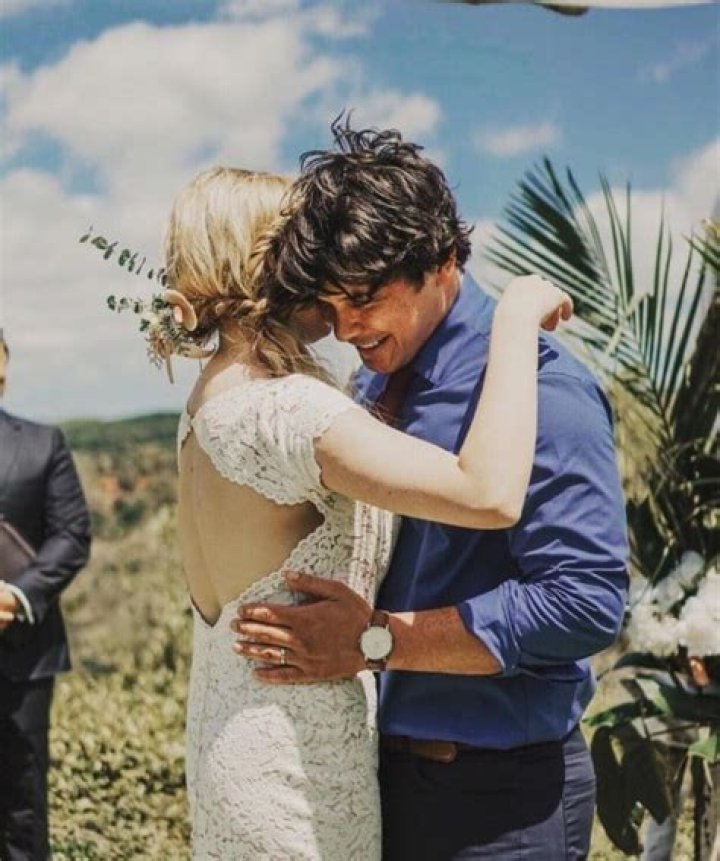 Is Bob Morley Married To Eliza Taylor? Unraveling The Mystery Of Their Relationship