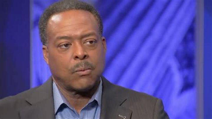 John Roberts' Health Scare: Fox News Anchor's Illness Sparks Concern