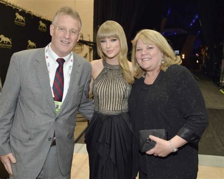 Taylor Swift's Parents Back Together: A New Chapter For The Swift Family?