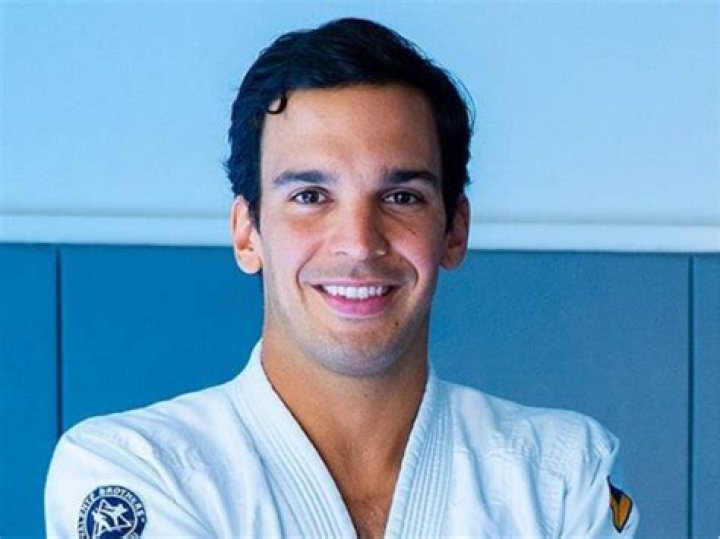 The Estimated Wealth Of Joaquim Valente