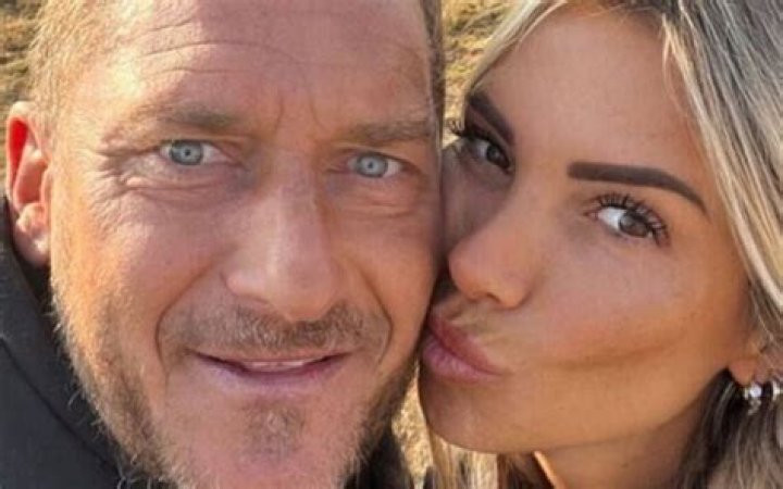 Totti E Naomi: A Unique Love Story In The Spotlight