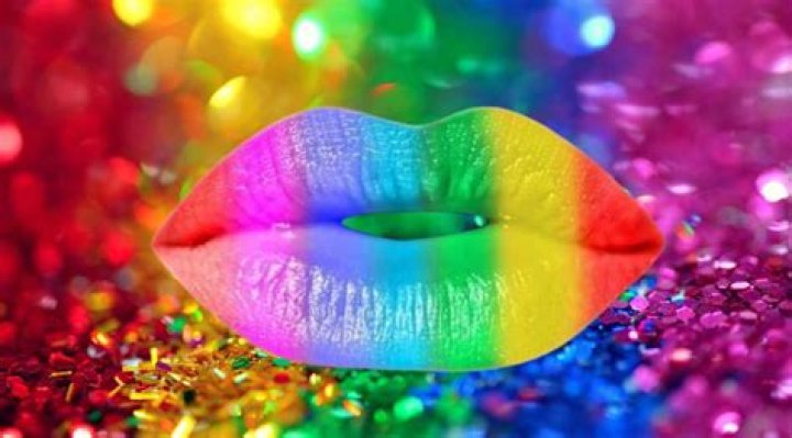 Understanding The Concept Of Rainbow Kiss In Bangla