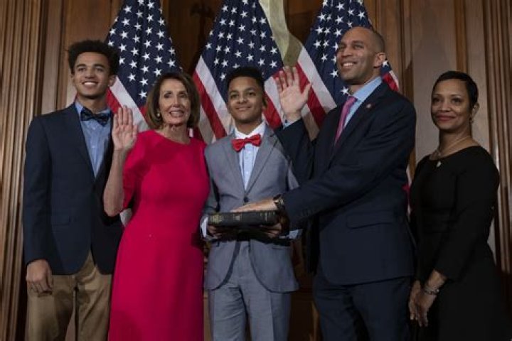 Unveiling The Personal Life Of Hakeem Jeffries: Does He Have A Wife?