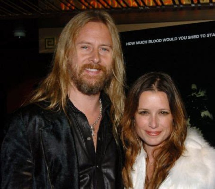 Who Is Shawnee Smith Married To? (Revealed)